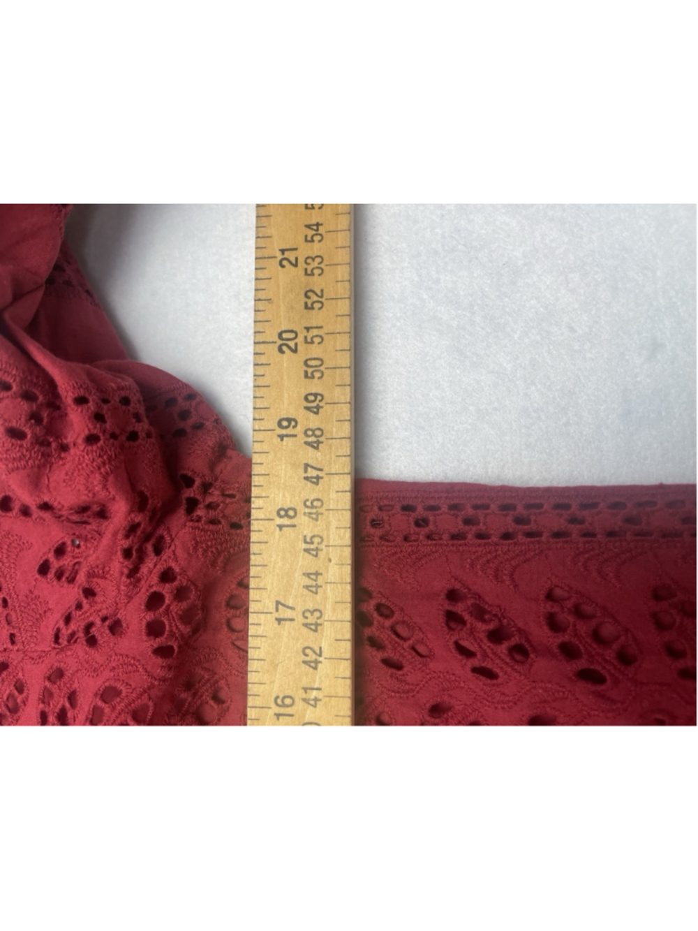 Express Women Red Round Neck Eyelet Bell 3/4 Sleeve Keyhole Blouse Medium - Picture 6 of 8